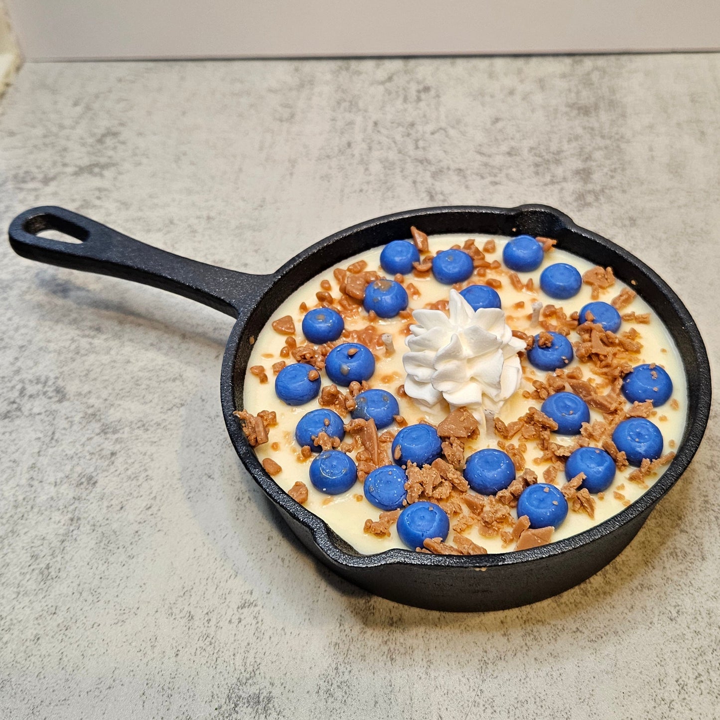 BLUEBERRY COBBLER SKILLET Candle 12oz